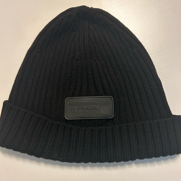 MENS PRADA WOOL BEANIE - Picture 1 of 3
